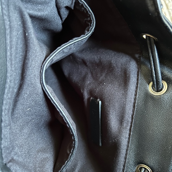 Forever 21 black backpack - Picture 2 of 11